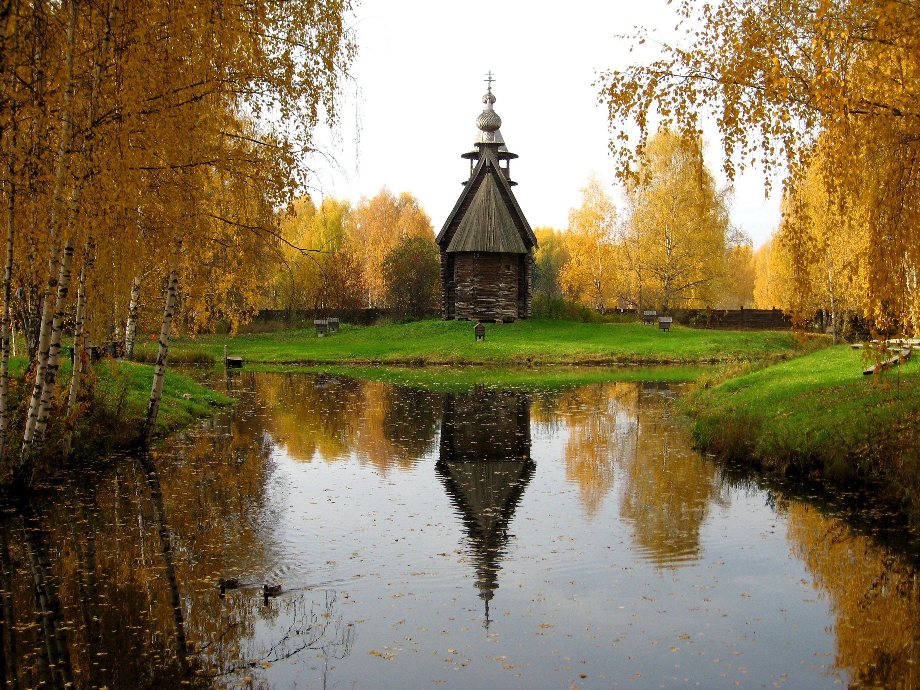 Осень Костромской храм