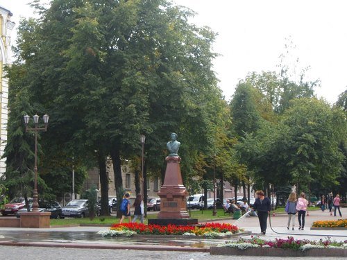 Памятник А. С. Пушкину в Житомире