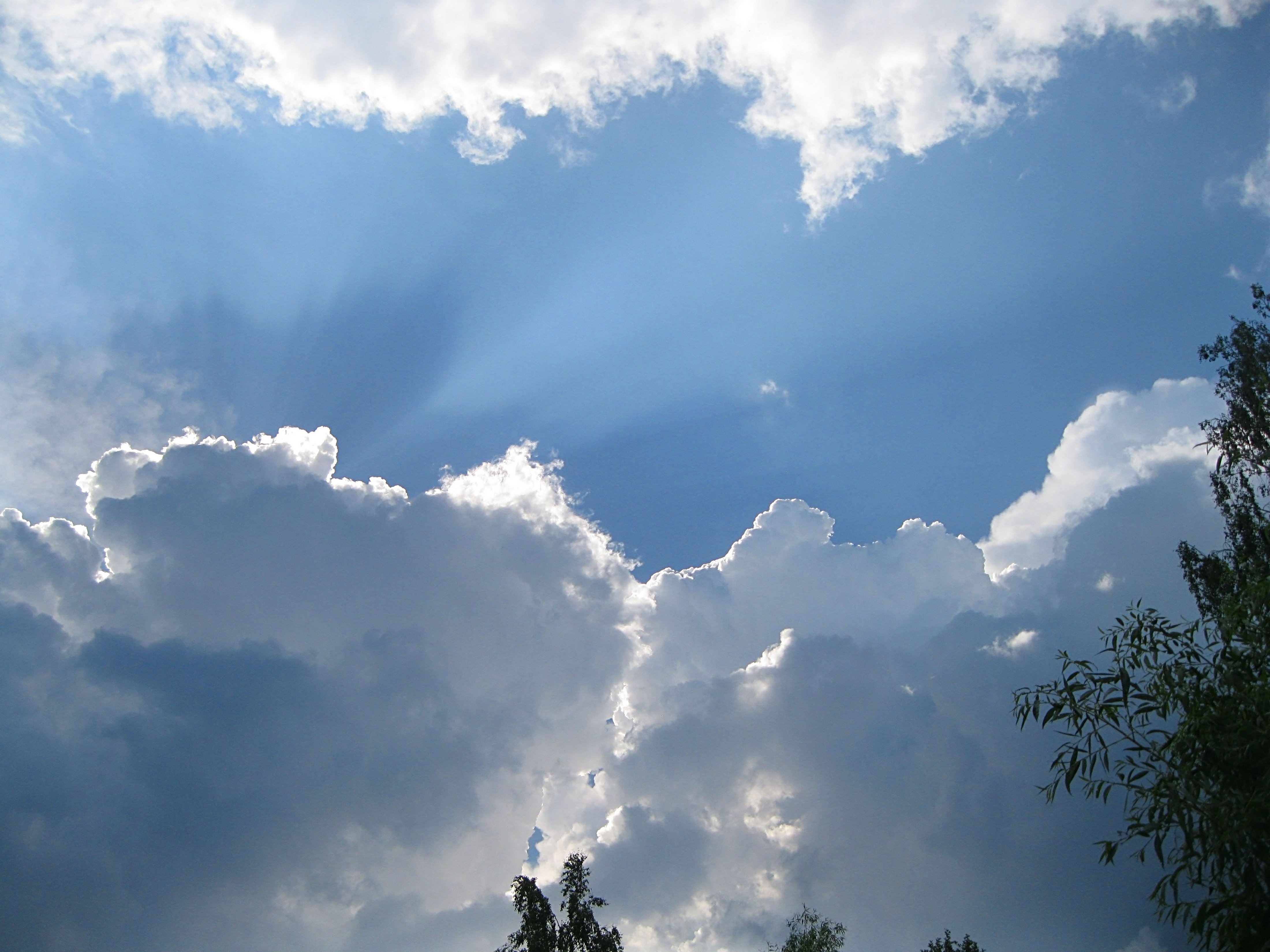 Песни там за облаками слушать. Облака. Реалистичные облака. Голубое небо с облаками. Там, за облаками.