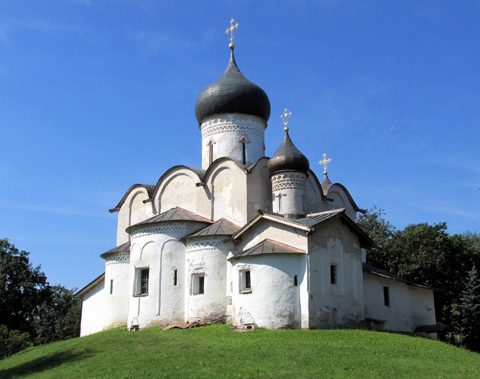 Храмы пскова. Церковь Василия на Горке в Пскове. Церковь Василия на Горке 1413 г Псков. Церковь Василия на Горке 1413. Церковь Василия на Горке в Новгороде.