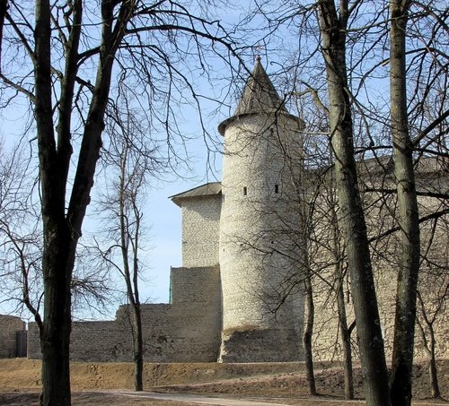 Троицкая башня Псковского Кремля