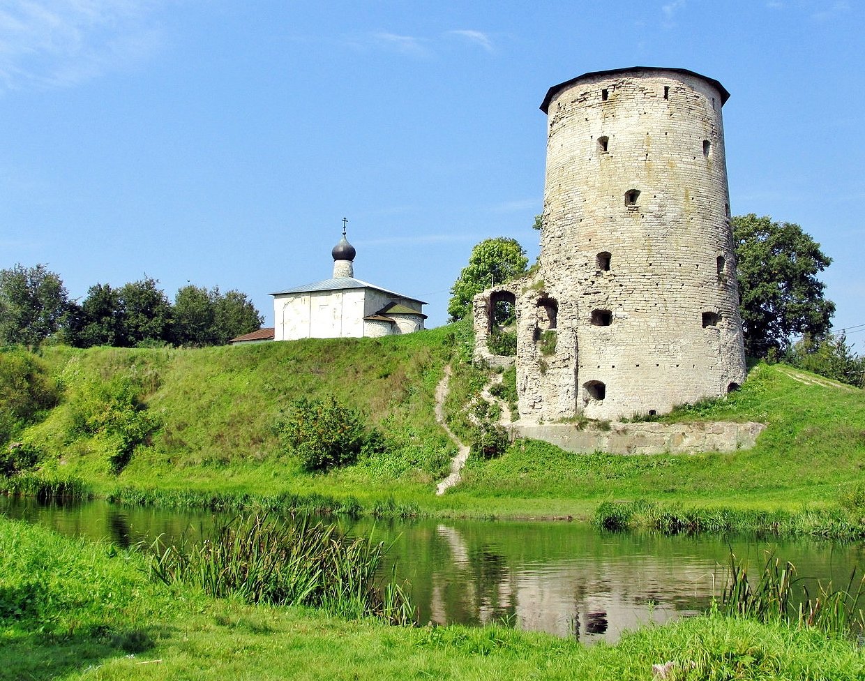 Башни Псков старые фото. Фото Гремячей башни в Пскове.