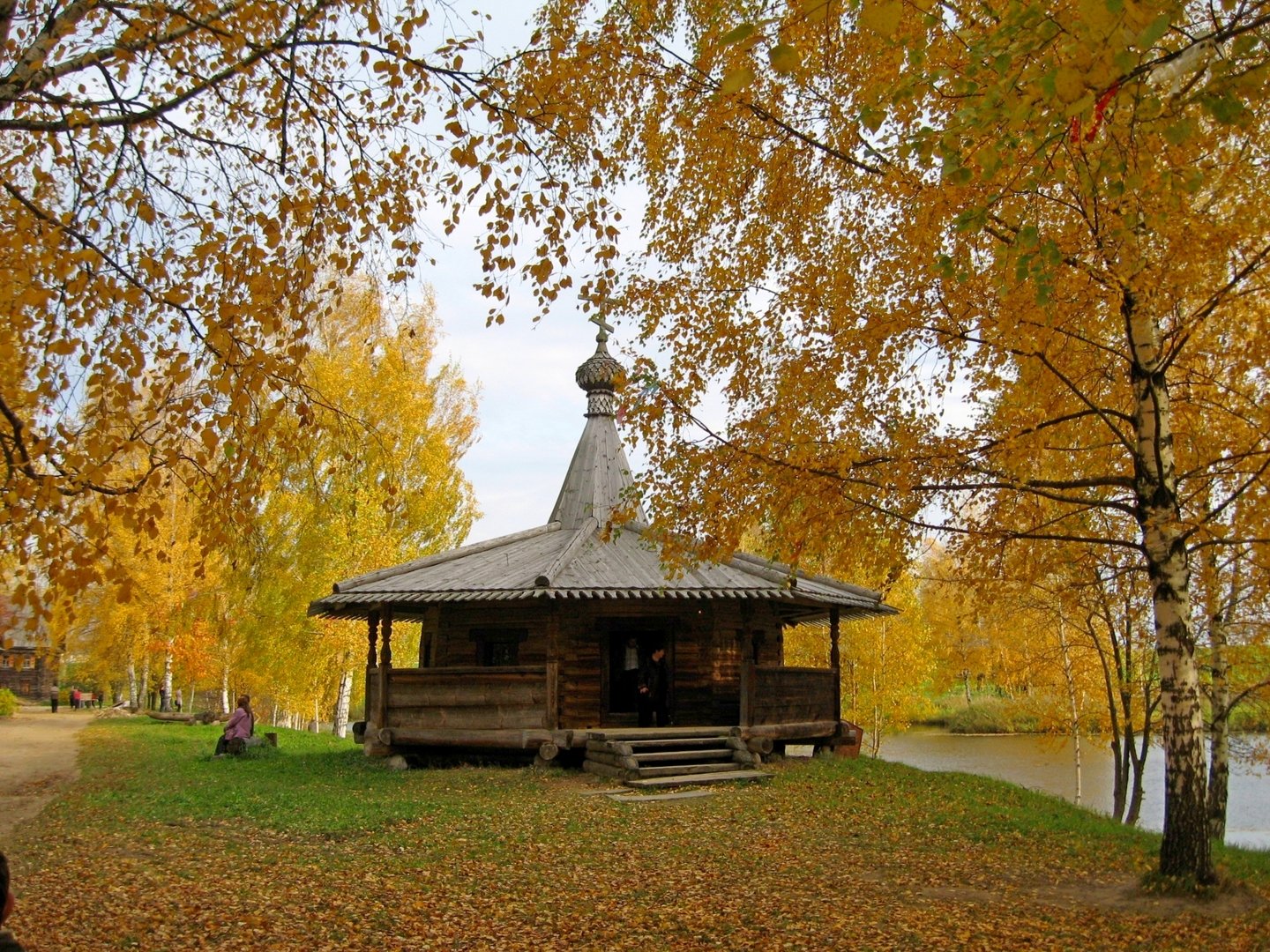 Осень Костромской храм