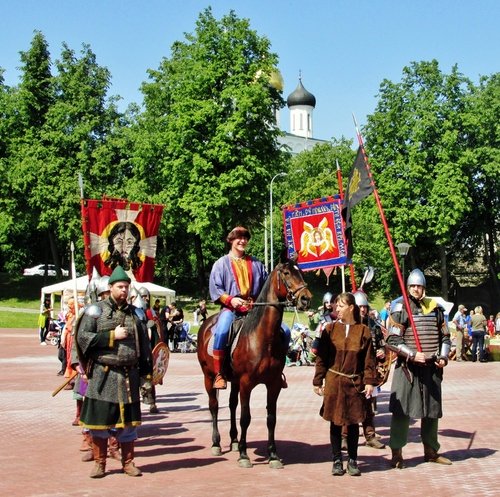 Князь Довмон на празднике во Пскове
